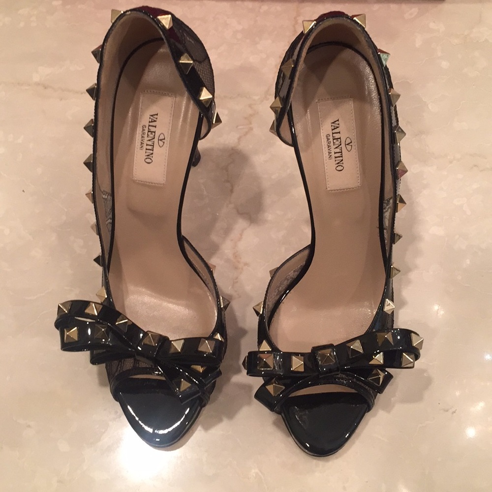 AUTHENTIC VALENTINO ROCK STUD LACE
